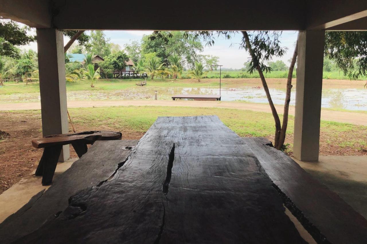 Resort Railumpoo Nakhon Sawan Eksteriør billede