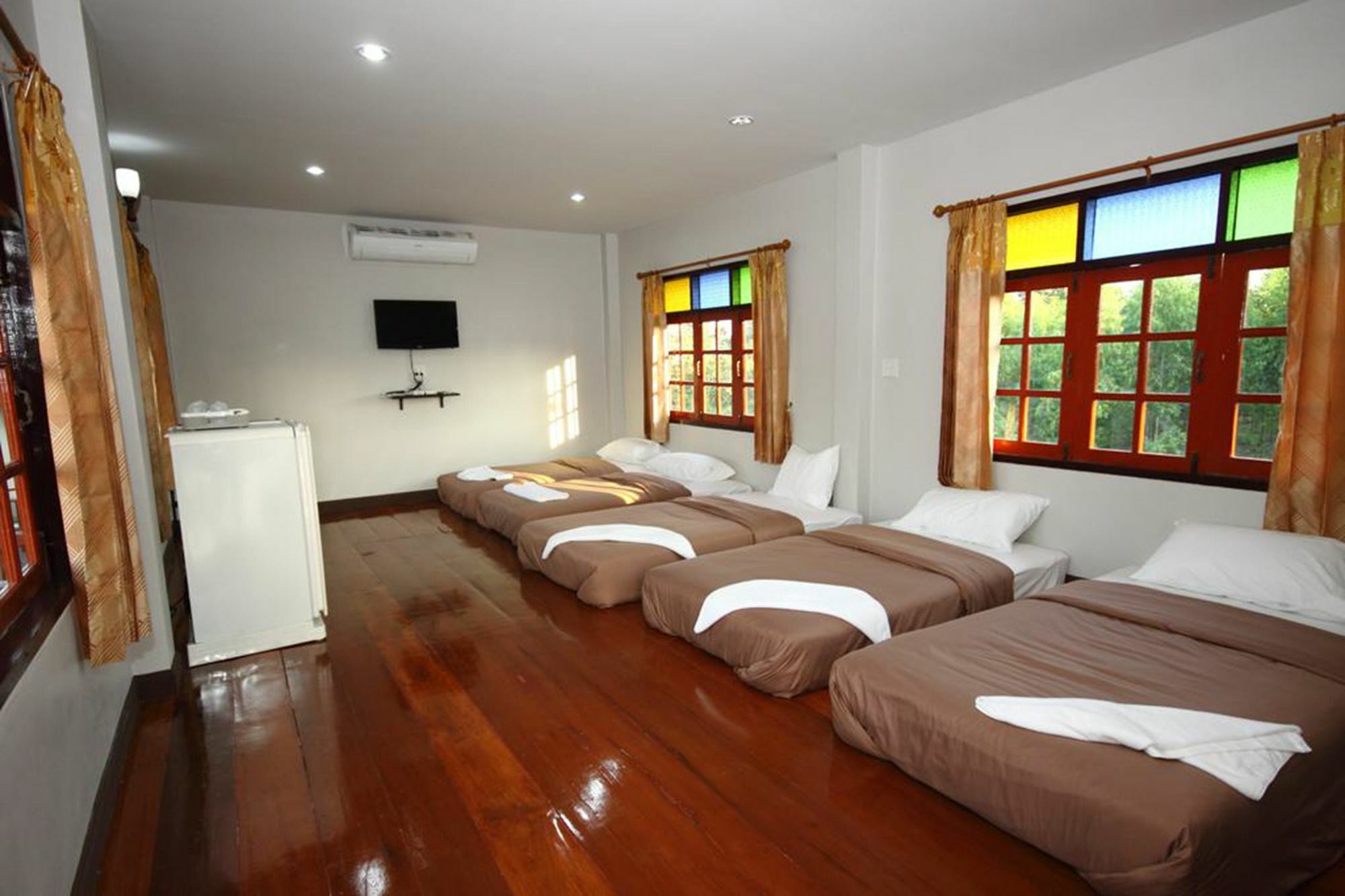 Resort Railumpoo Nakhon Sawan Eksteriør billede